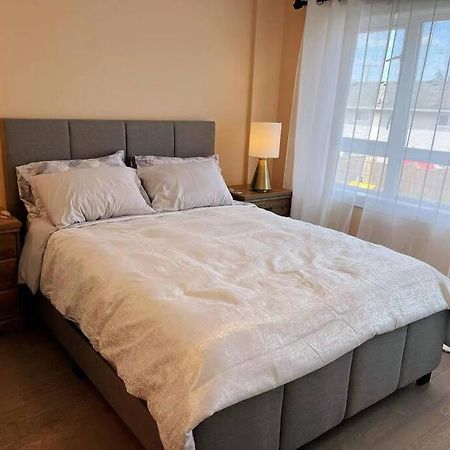 Brand New Luxury 2-Bedroom Townhouse. Duncan Buitenkant foto